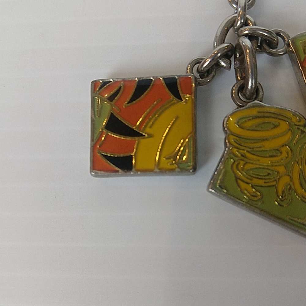 Disney Tigger Key Chain Colorful Enamel - Picture 3 of 9